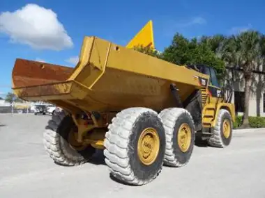 2013 Caterpillar 725 for sale