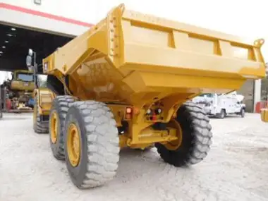 2013 Caterpillar 725 for sale