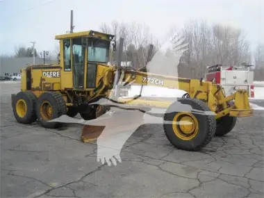 1998 John-Deere 772CH for sale