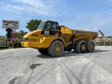 2006 Caterpillar 725 for sale