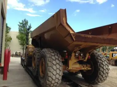 2014 Caterpillar 725 for sale