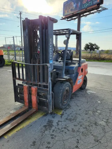 2016 Toyota 8FD45U for sale