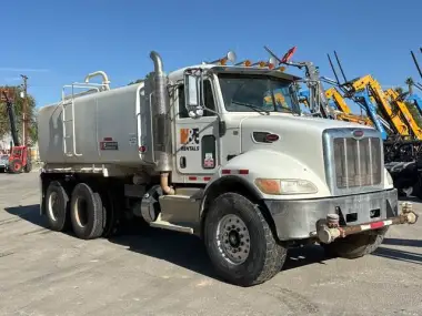 2013 Peterbilt 348 for sale