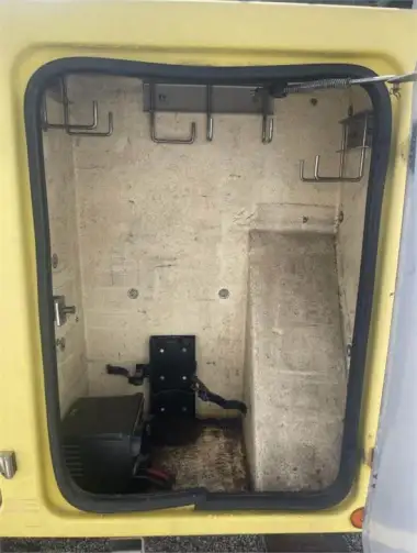 2011 VERSALIFT VST40I for sale