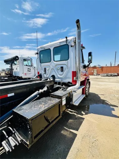 2014 Freightliner Cascadia-113 for sale