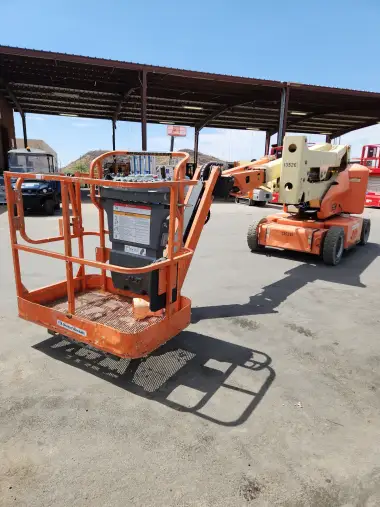 2014 JLG E400AJPN-Articulating for sale