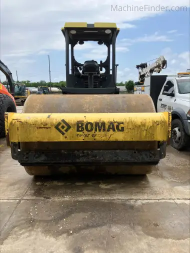 2017 Bomag BW211D for sale