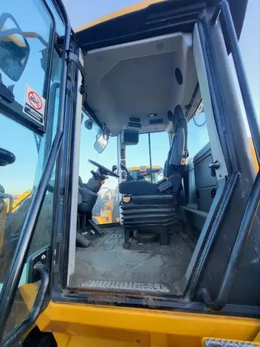 2017 JCB 437HT for sale