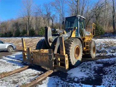 2004 John-Deere 724J for sale