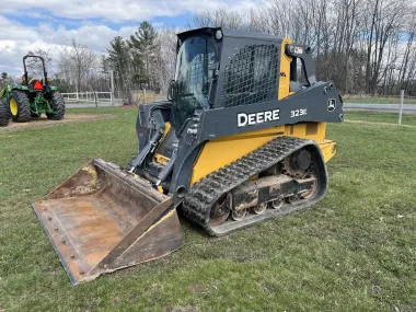 2016 John-Deere 323E for sale