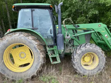 2016 John-Deere 6135E for sale