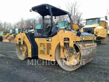 2015 Caterpillar CB64B for sale