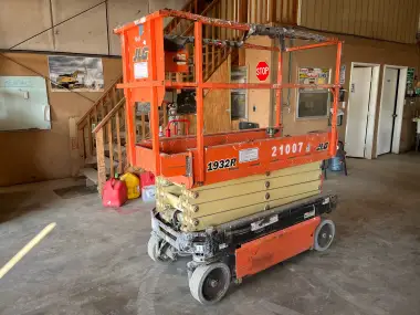 2017 JLG 1932R for sale