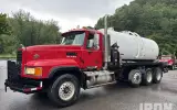 2007 Mack CL733