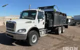 2004 Freightliner M2 112