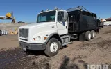 1999 Freightliner FL112