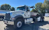 2017 Mack GU713