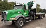 2017 Mack GU813