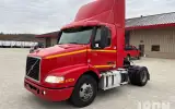 2016 Volvo VNM42T