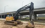 2018 John Deere 210G LC