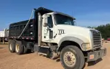 2015 Mack GU713 Granite 6x4