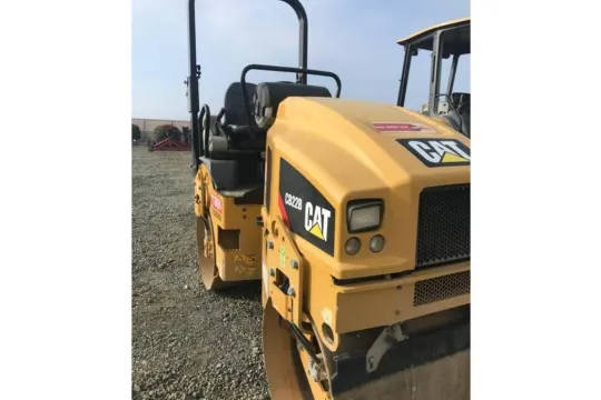Used 2017 Caterpillar CB22 Compactor #A8657788 for sale