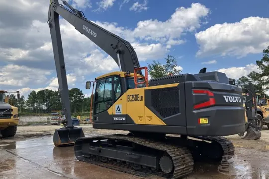 Used 2023 VOLVO EC250E LR Excavator #A5595842 for sale