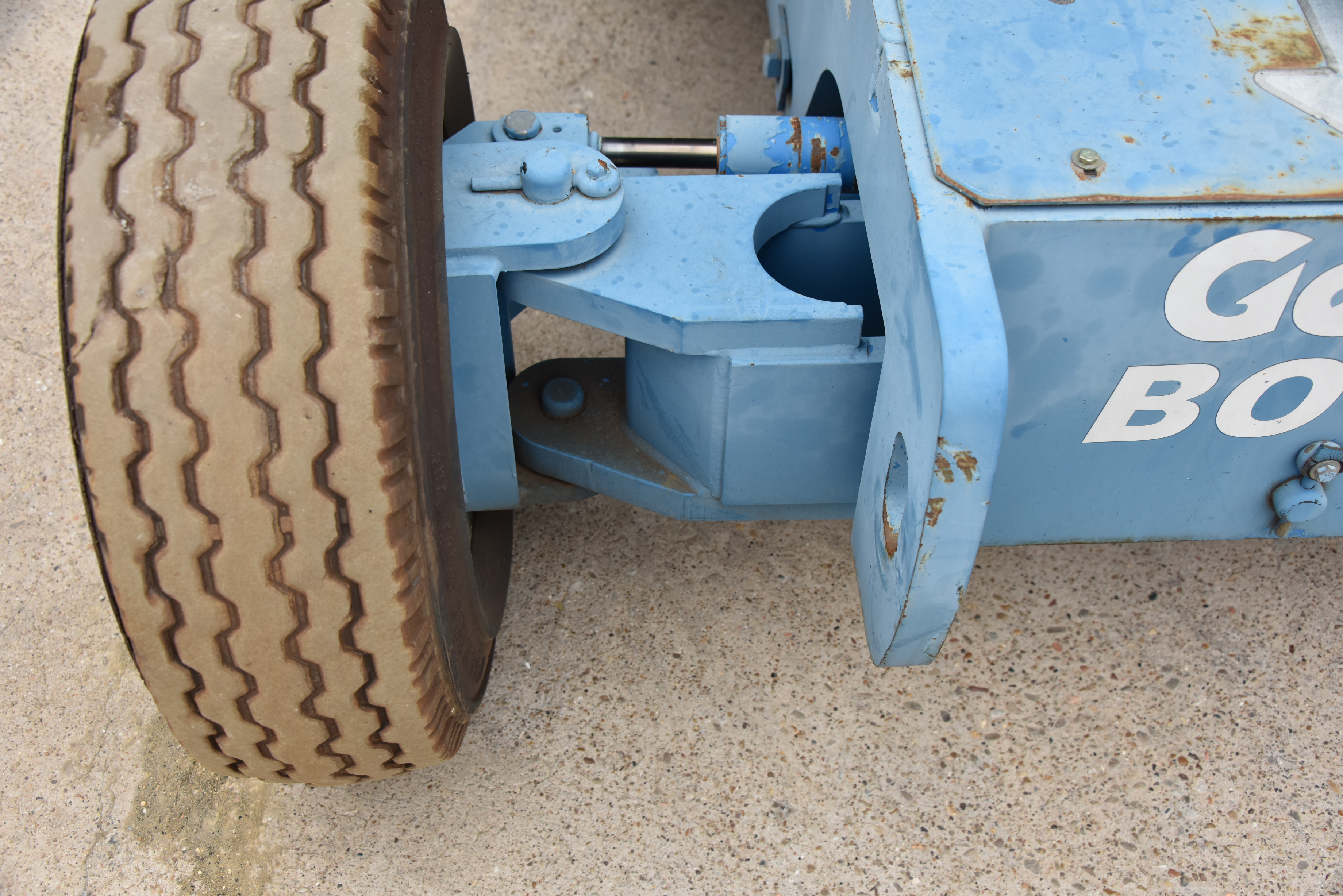 Used 2000 Genie Z45-25 Lift #A1571129 for sale Used 2000 Genie Z45-25 Lift #A1571129 for sale