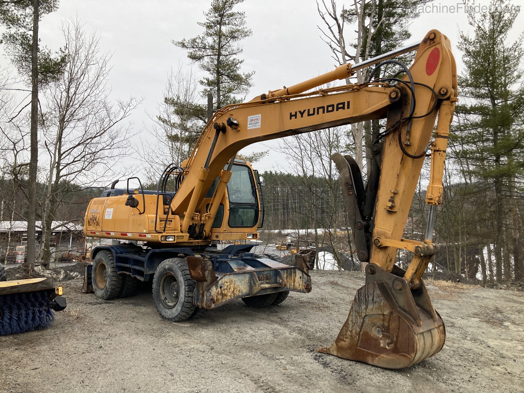 Hyundai ROBEX 170W-3 Excavator