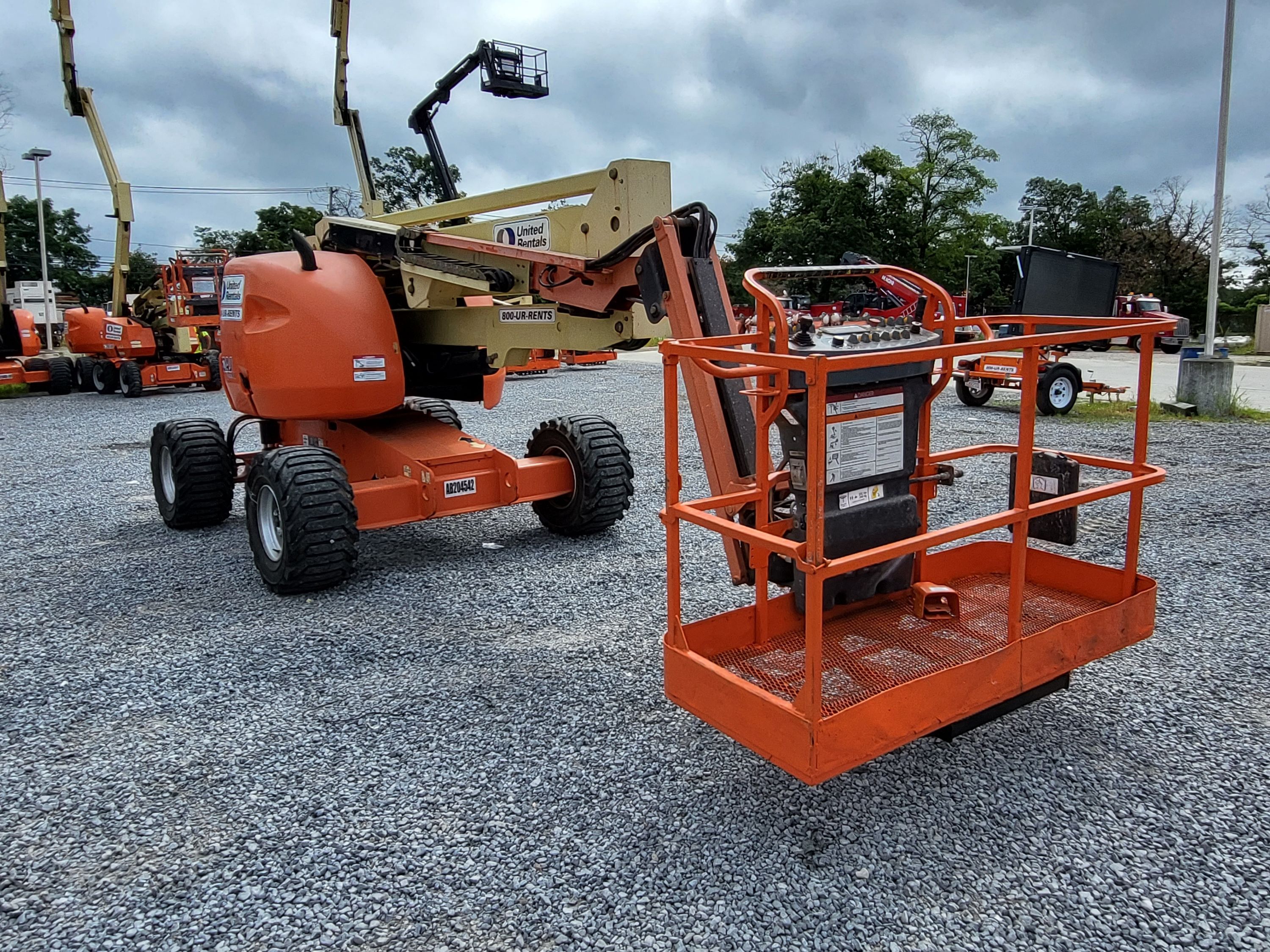 Used 2013 JLG E450AJ Articulating Boom Lift For Sale in Bridgeport, CT