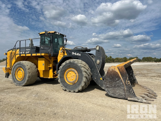 John Deere Deere 944K