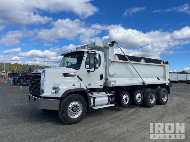 Freightliner 108SD