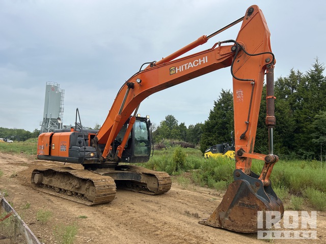 ちぃ Used 2015 Hitachi ZX250LC-5N Excavator #A1209012 for sale