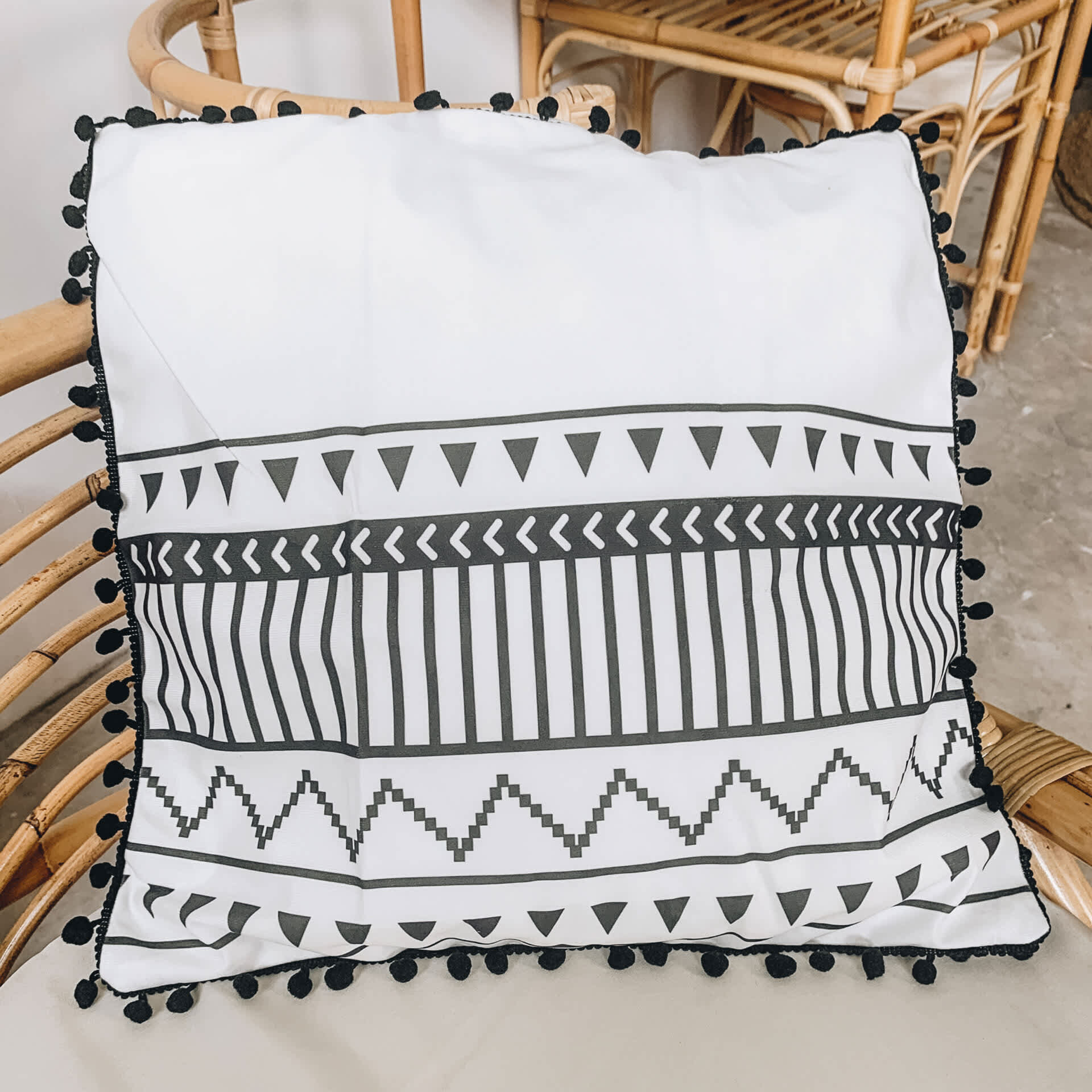 Pillow Cover Pompom Tribal