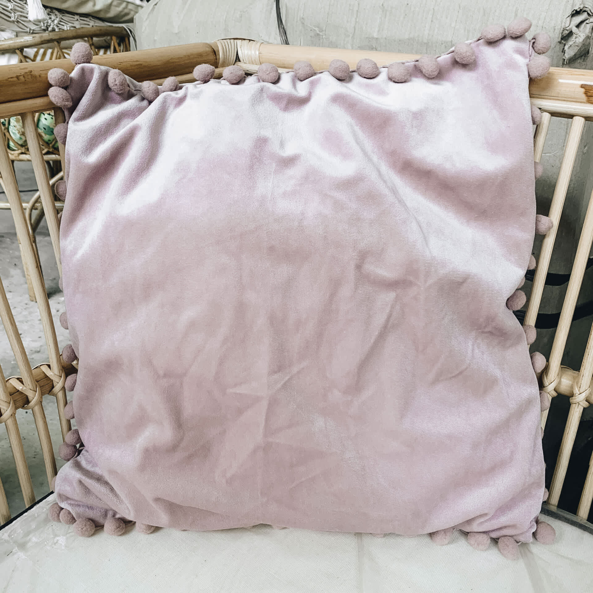 Pillow Cover Pompom Pink