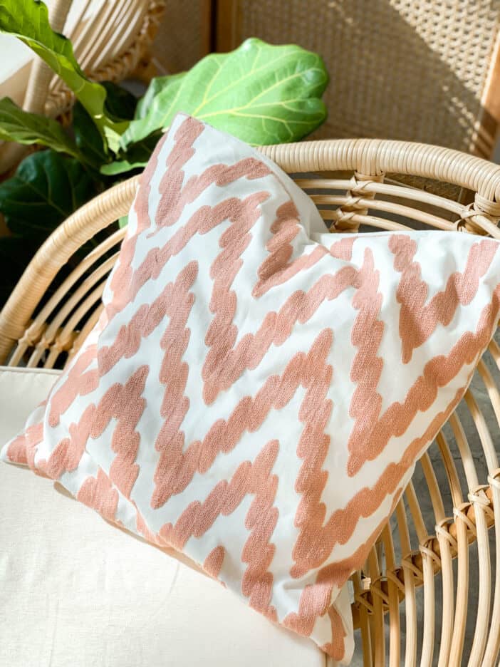 Pillow Cover Embroidery 02