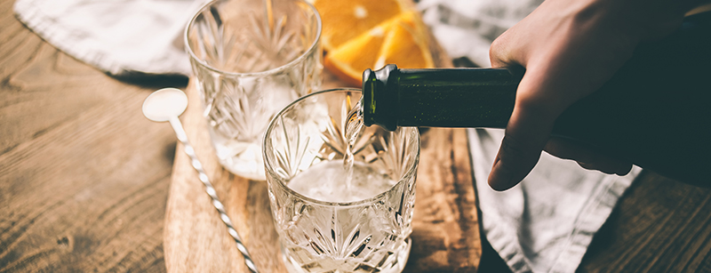 Maak een lekkere champagne cocktail voor tijdens de feestdagen