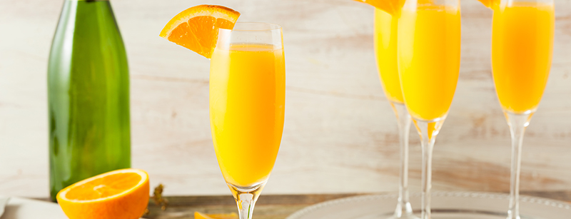Mimosa: een fruitige cocktail met champagne en sinaasappelsap!