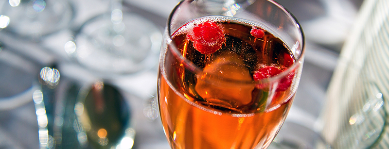 De Kir Royal is een fruitige champagne cocktail