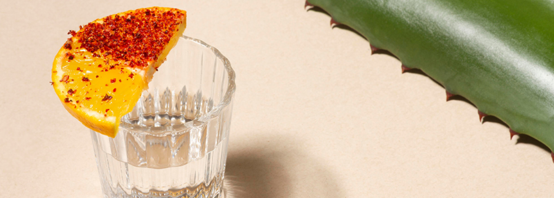 Tequila puur drinken
