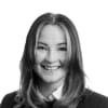 En profilbild av fastighetsmäklare Sandra Apelqvist