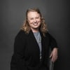 En profilbild av fastighetsmäklare Evalena Lindvall