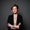 En profilbild av fastighetsmäklare Stephanie Wehage