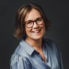 En profilbild av fastighetsmäklare Kristin Mordal Spaarf