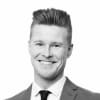 En profilbild av fastighetsmäklare Patrik Nyberg