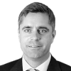 En profilbild av fastighetsmäklare Johan Sörman