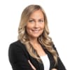 En profilbild av fastighetsmäklare Jessica Palm