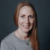En profilbild av fastighetsmäklare Hanna Zackariasson
