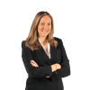 En profilbild av fastighetsmäklare Emma Nordin