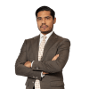 En profilbild av fastighetsmäklare Mauricio Figueroa